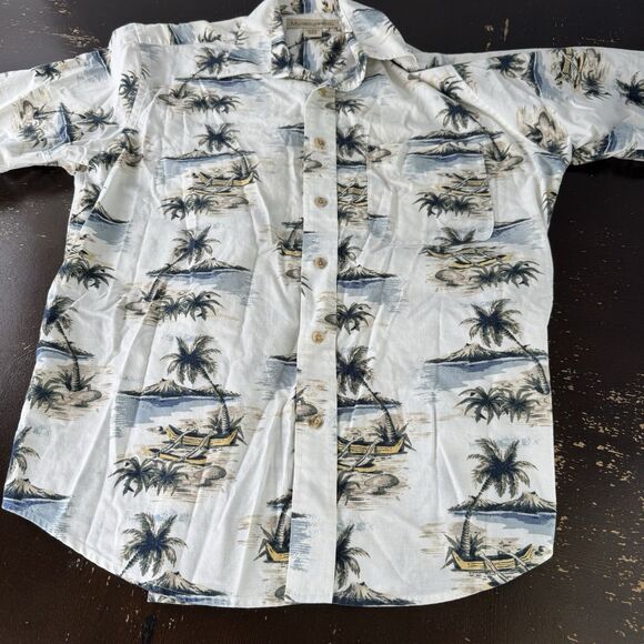 Munsingwear Other - Munsingwear Mens Button Up Shirt Size M Medium 26x21 100% Cotton Short Sleeve